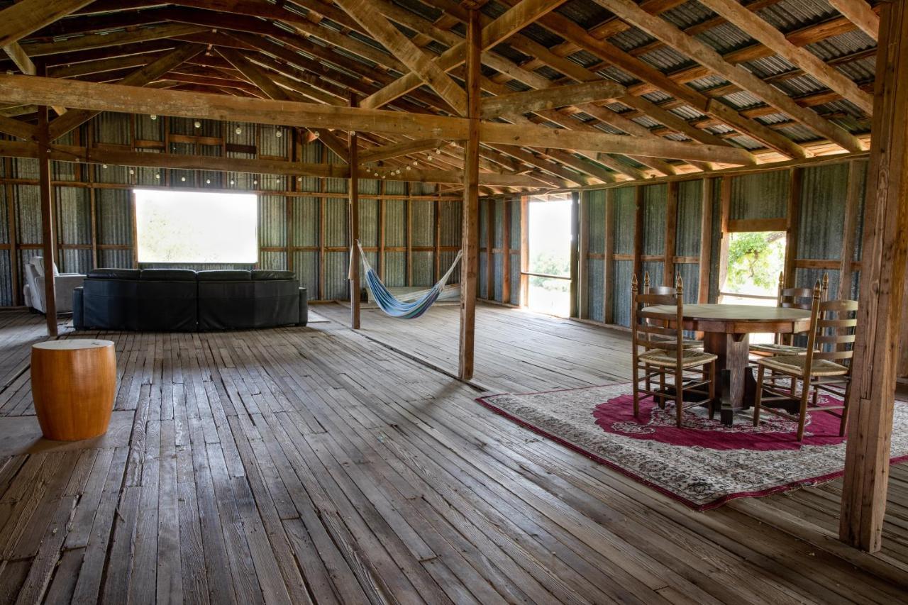 Stay On A 350-Acre Cattle Ranch! Brazos River! Tubing! Petting Zoo! Weatherford Exterior photo
